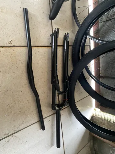 Peças de bicicleta todas novas