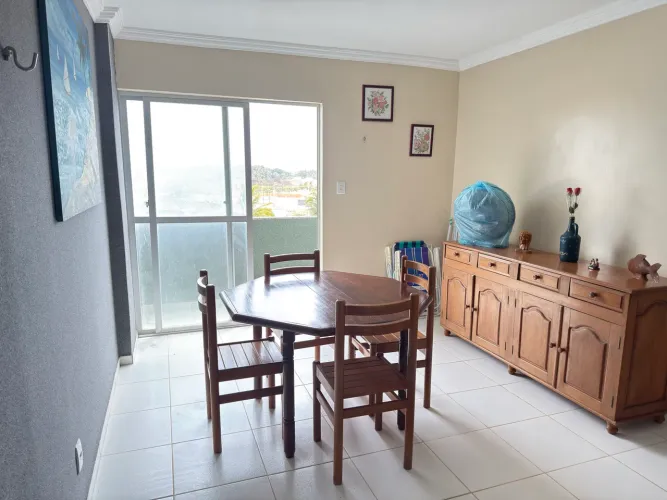 Alugo Apartamento no ed portal do Atalaia 