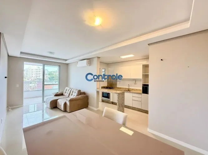 Apartamento à venda na Praia Comprida com 02 dormitórios e 02 suítes, lavabo e vista