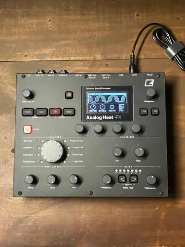 Elektron Analog Heat +FX c/ Decksaver e Case