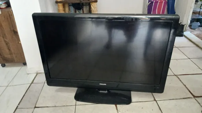 Tv philips 42 polegadas.