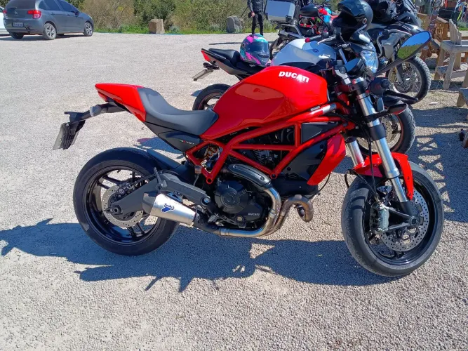 Ducati Monster 797
