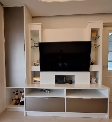 Vendo estante da sala