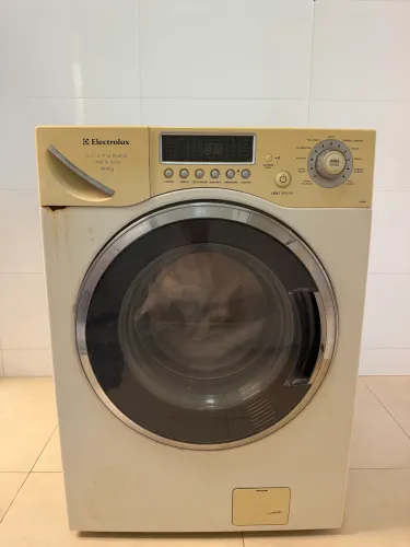 Lava e Seca Electrolux Eco Turbo 9kg LSE09 - Precisa de Conserto
