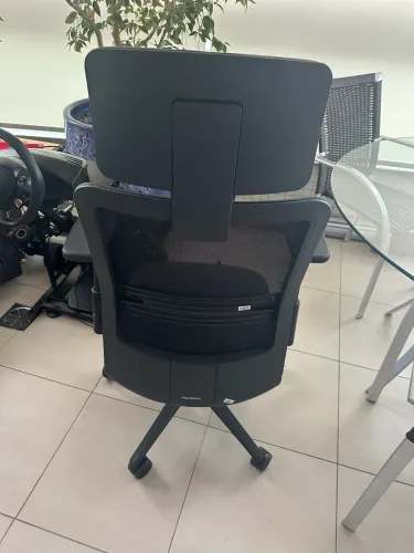 Cadeira giratória Flexform Uni Pro All Black