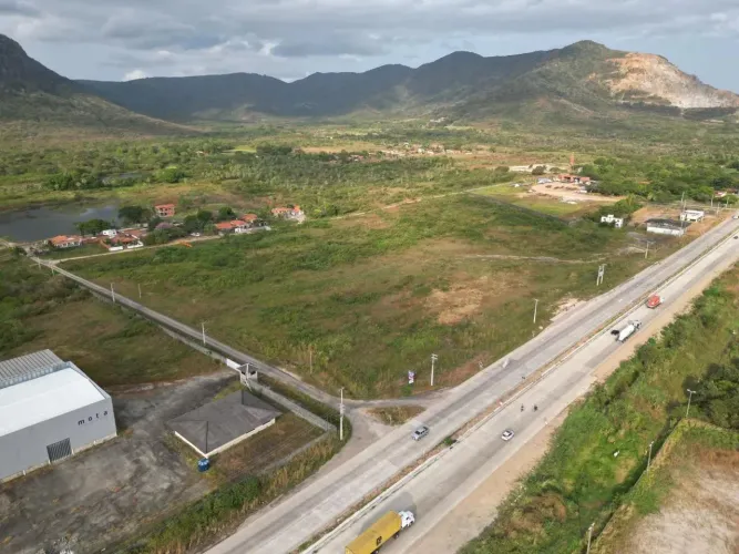 Terreno com 66.500m2 na BR-222 em Caucaia com projeto comercial