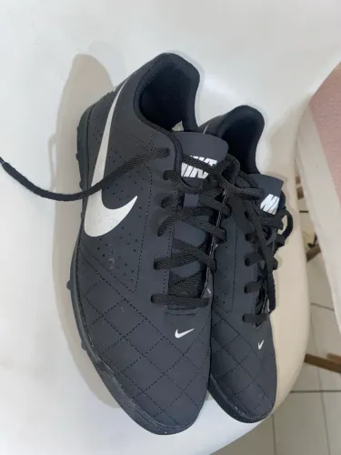 Chuteira Nike Society Preta - Usada (Ótimo estado)