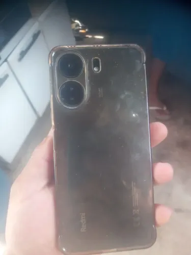 Vendo celular com problema na câmera e tela trincada