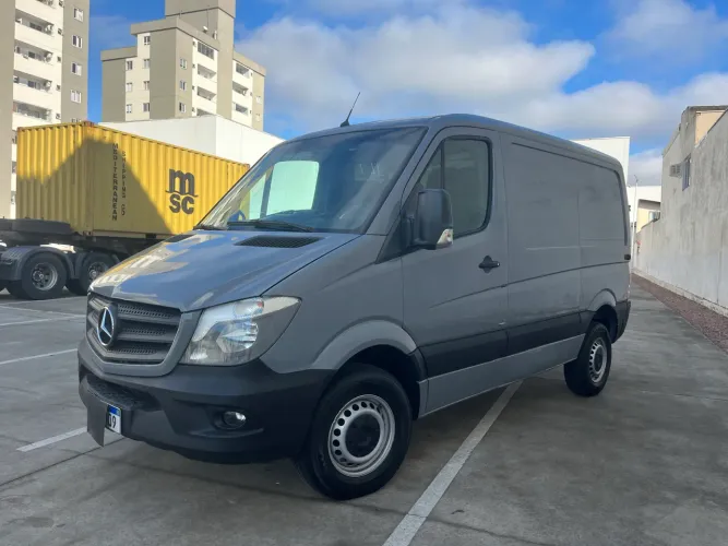 Mercedes-Benz Sprinter 415 Furgão Curto T.b. 2.2 Dies. 2019