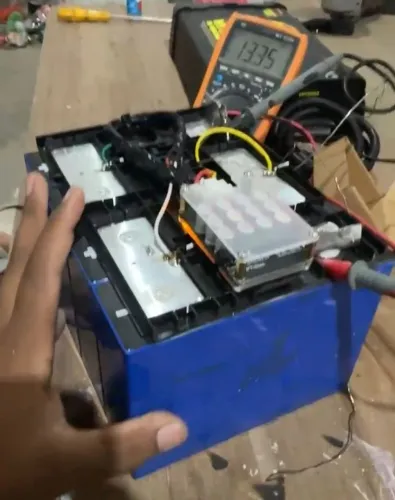 Bateria de litio nova, 12v, excelente para som automotivo. 