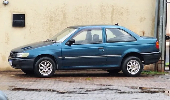 Volkswagen Logus 1.6 / CLI / CL/ GL (álcool) 1994