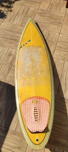 Prancha de surf 6.1 usada
