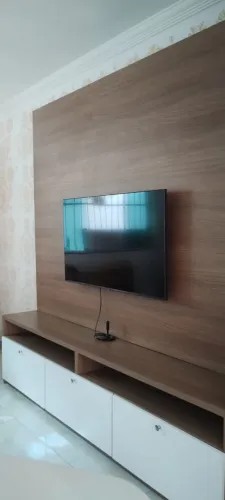 Painel + rack com gavetas