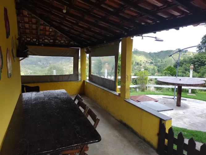 Granja 4 Quartos, com Piscina em Valadares, Juiz de Fora!