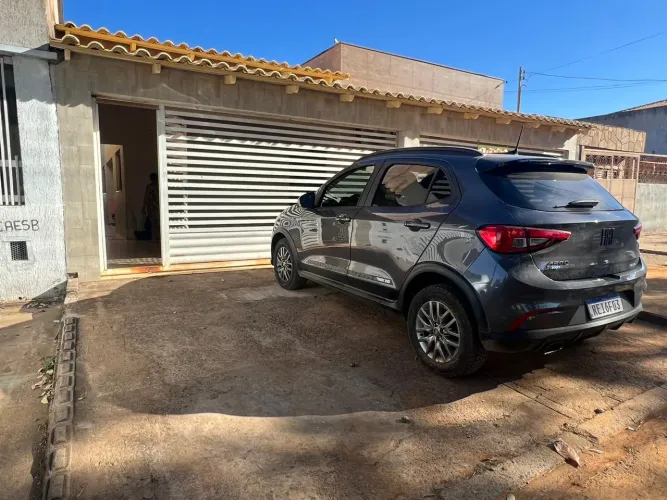 Vendo Excelente casa na Vila Buritis !!! *.