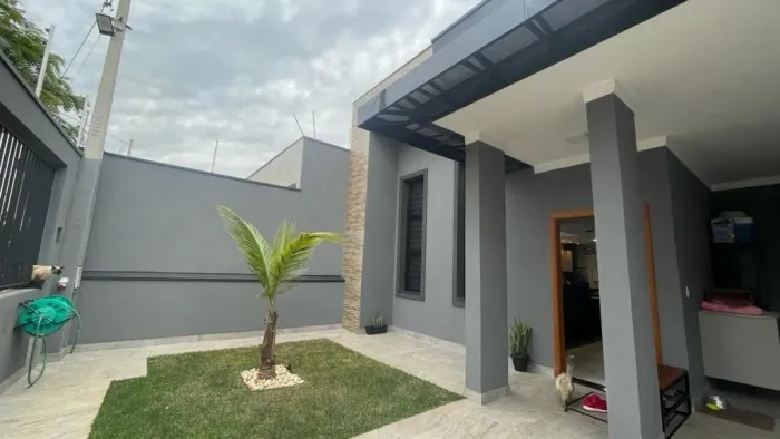 Casa para Alugar em Boituva | 3 Quartos (1 Suíte) com Piscina e Churrasqueira