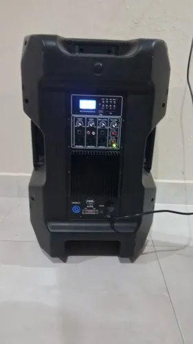 Vendo som completo para,igreja ou restaurante bar, ou bandaobs,: sao duas caixasativa!