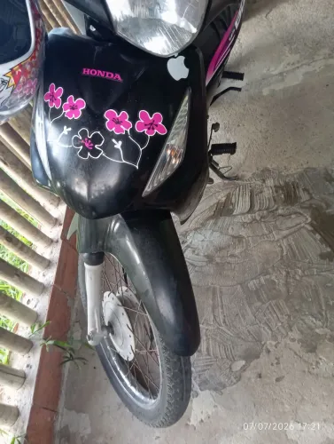 Biz 125 preta 