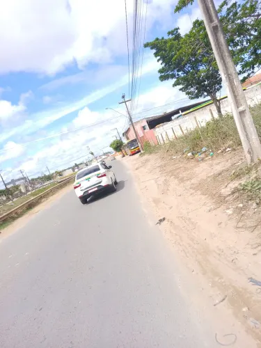 Precisa-se de Atendente (HOMEM)para Restaurante.