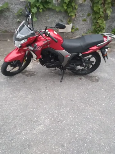 Moto 150 a venda motivo de venda estou de mudança 