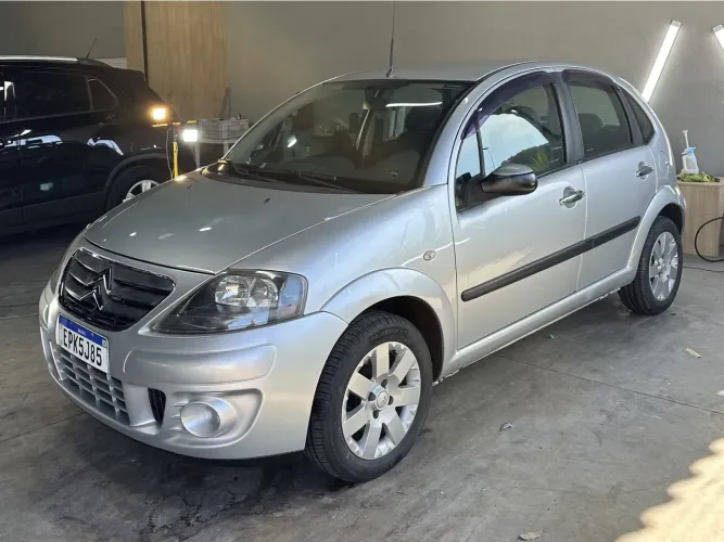 Citroen C3 GLX 1.4/ GLX Sonora 1.4 Flex 8V 5P 2012