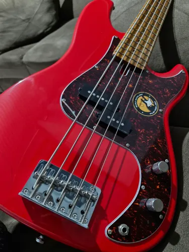 Baixo Sire Precision P5