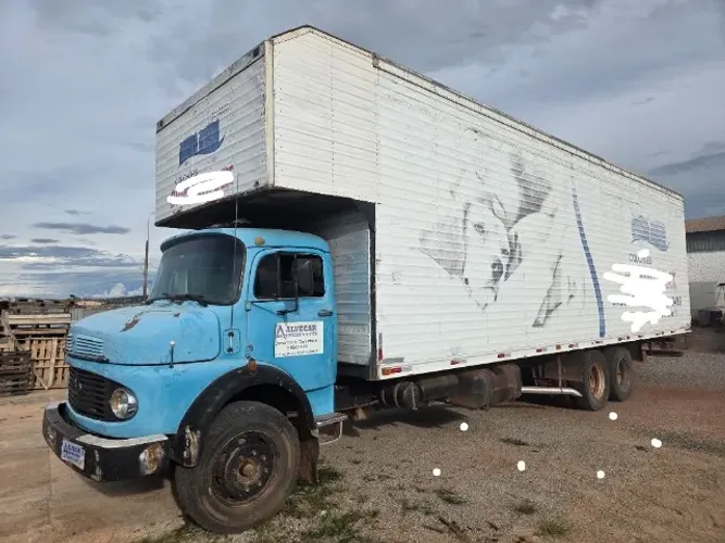 Mb 1113/78 truck baú com 10.40x3.20 m