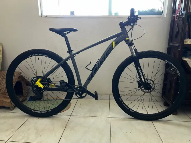 Bicicleta Oggi BW 7.0 Shimano Cues TAM 17