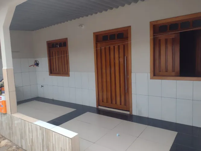 Alugo uu APcomb2 quartos tipo casa 1.000 com wi-fi individual no João Eduardo