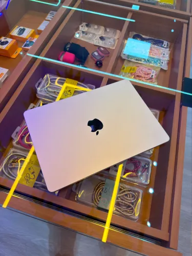 MacBook Air M2 8gb de RAM 256Gb de ssd