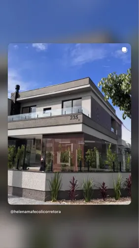 Casa com Alto padrão  com ótima posição solar