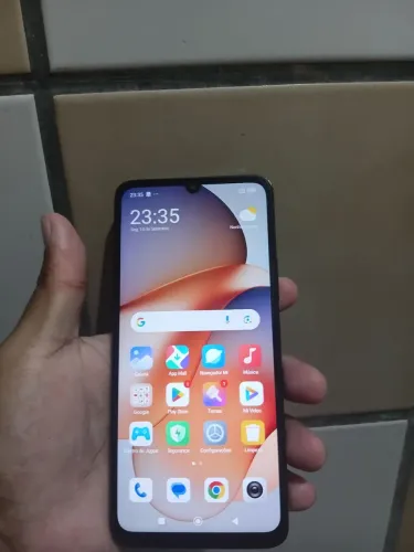 Vendo Celular Redmi 13C, 255GB, 8GB RAM, tela 6.7, câmera 50MP.