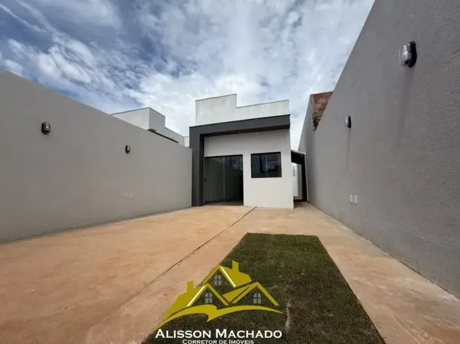 AFM - Casa com Quintal no Vila Real/Independência!