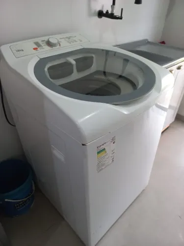 MAQUINA DE LAVAR BRASTEMP 13KG (Ñ ESTÁ CENTRIFUGANDO E ESTÁ COM VAZAMENTO)