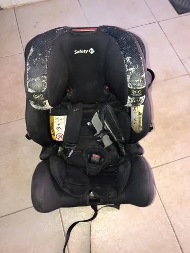 Vendo cadeirinha pra carro completo *NÃO FAÇO MENOS*