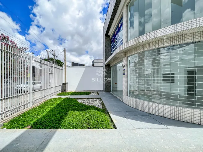 Loja com 240 m² para alugar no Rebouças em Curitiba