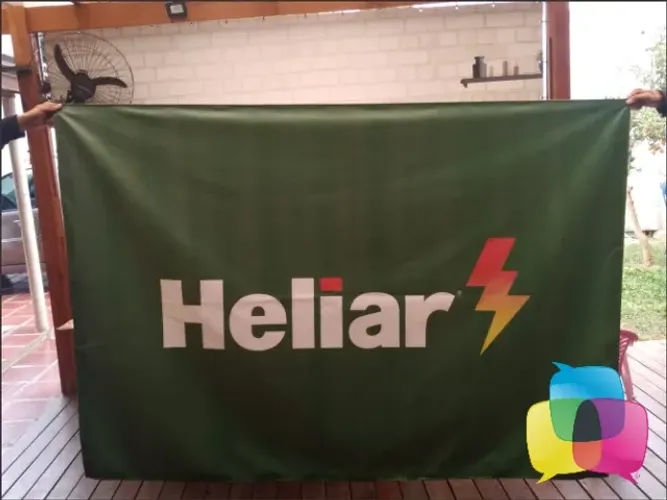 Bandeiras personalizadas