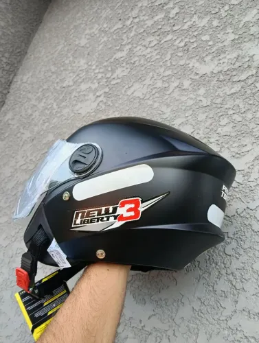 Capacete NOVO