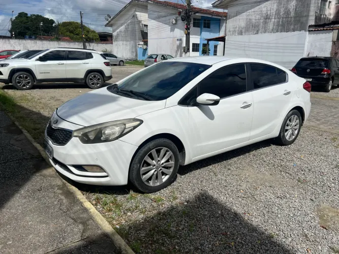 Kia Motors Cerato 1.6 16V Flex Aut. 2015