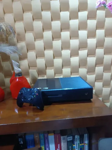 Xbox one 480 gb novo