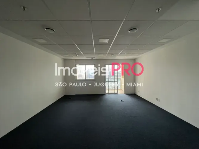 Conjunto comercial com 42,5m² com banheiro e 1 vaga na Berrini