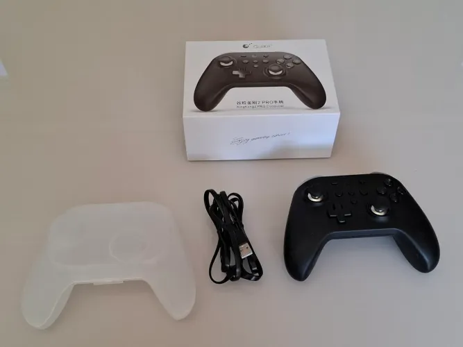 Controle Gulikit KingKong 2 Pro (Bluetooth / Hall Effect - Zero Drift) - Completo na Caixa