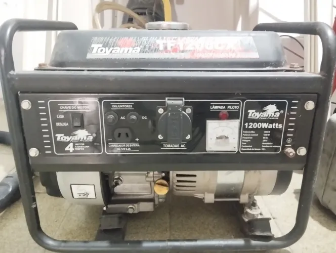 Gerador a gasolina Toyama 1200w
