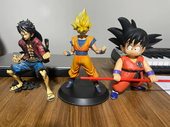 ACTION FIGURE - GOKU CLÁSSICO, GOKU SSJ, LUFFY