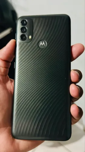 Moto E40 64GB - Bateria 5000mAh Tela 90Hz - R$ 360