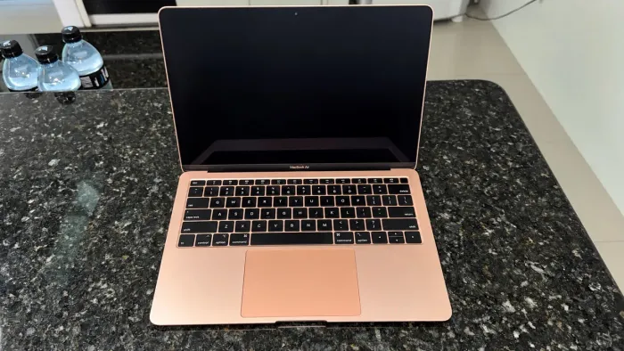MacBook Air 2018 Retina 13? Intel i5 8GB RAM SSD 256GB