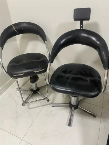 Cadeira e lavatório de salao em bom estado