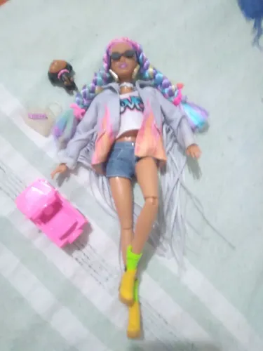 Boneca barbie Extra com acessórios 