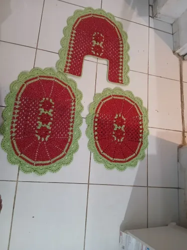 Conjunto de banheiro em crochê 