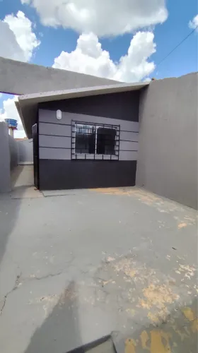 ALUGO CASA NO CAIOBÁ NA AVENIDA 